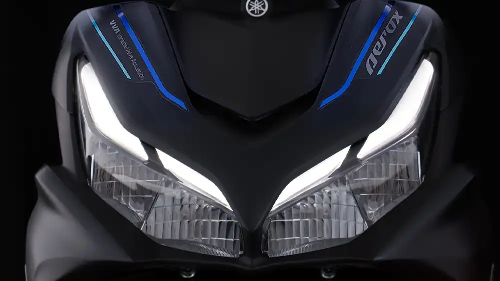 Imagen del motor de la Aerox 155 con tecnología Blue Core de Yamaha.